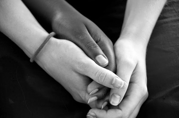 f7902-hands-of-friendship